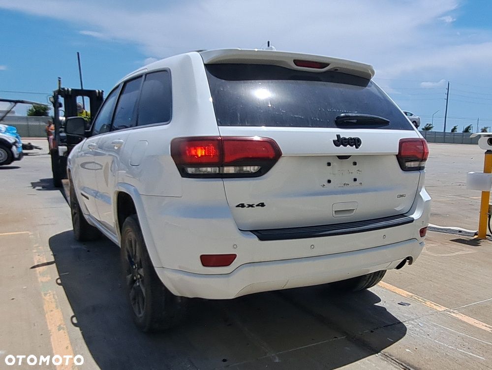 Jeep Grand Cherokee - 3