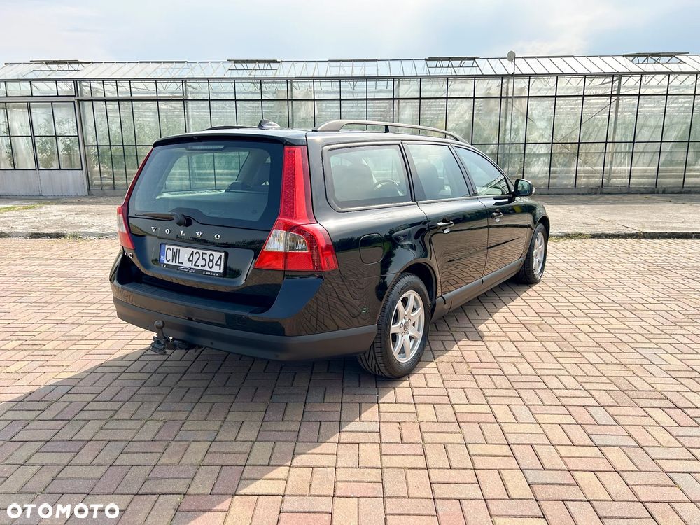 Volvo V70 2.0D Momentum - 4