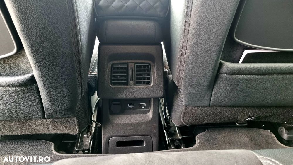 Mercedes-Benz EQT - 22