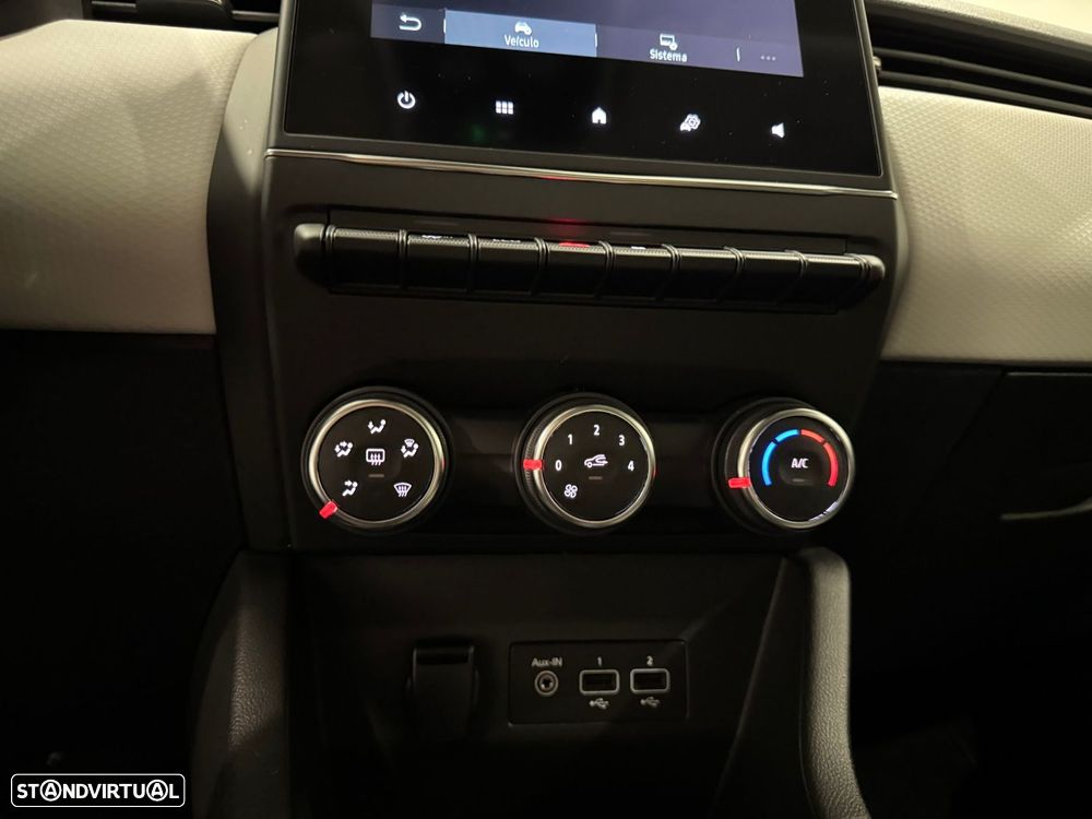 Renault Clio 1.0 TCe Evolution Bi-Fuel - 38