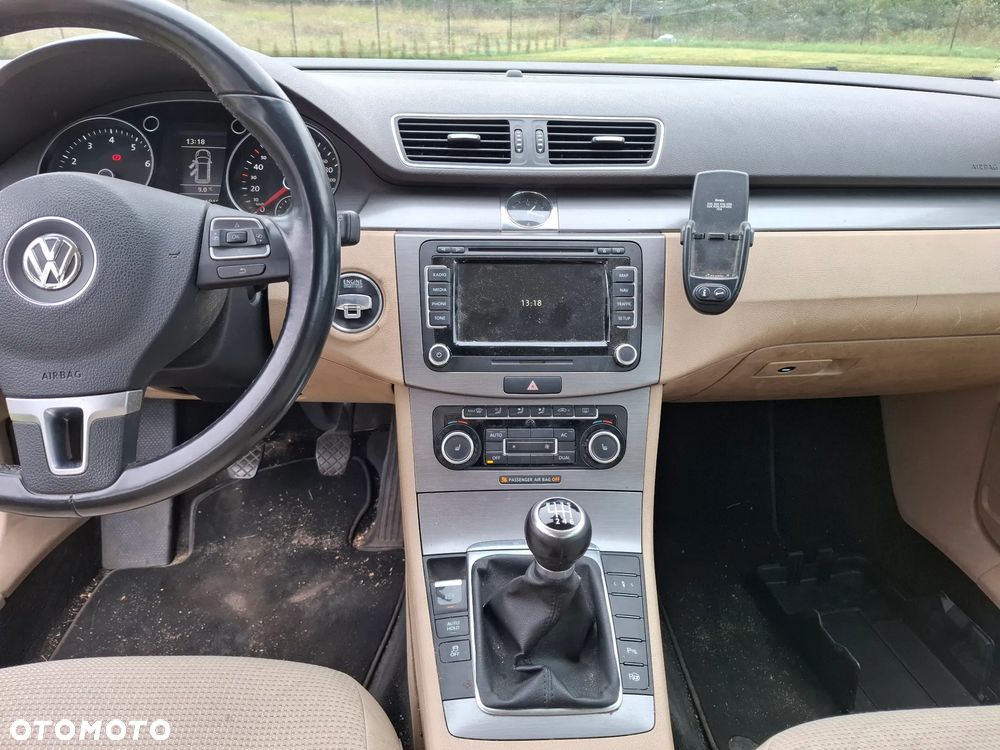 Volkswagen Passat 2.0 TSI Comfortline - 9