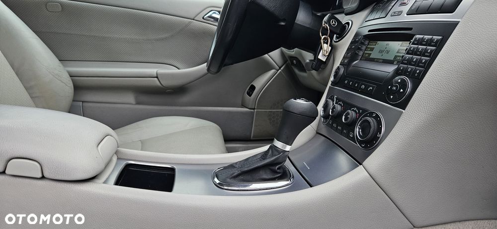 Mercedes-Benz Klasa C 180 Kompressor Sportcoupe Automatik - 28