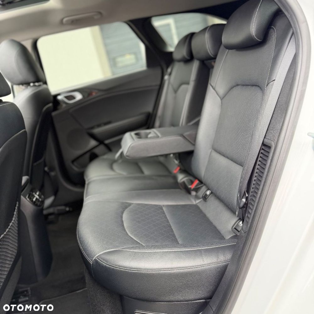 Kia Ceed - 22
