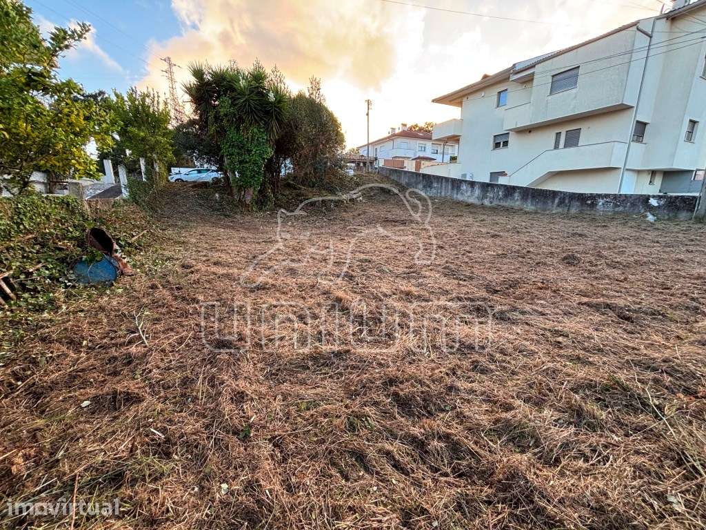 Lote de Terreno para Construção em Darque | Excelente Localização - Grande imagem: 2/6