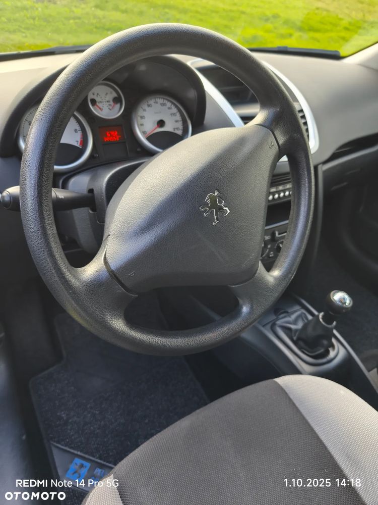 Peugeot 207 - 21