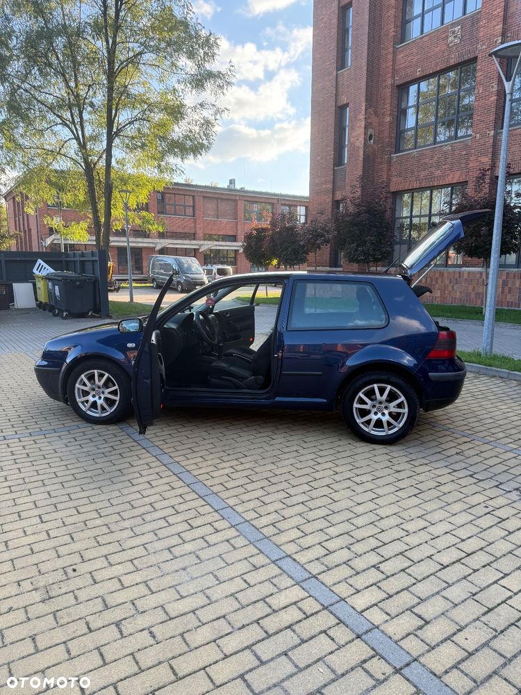 Volkswagen Golf 1.9 TDI Q - 18