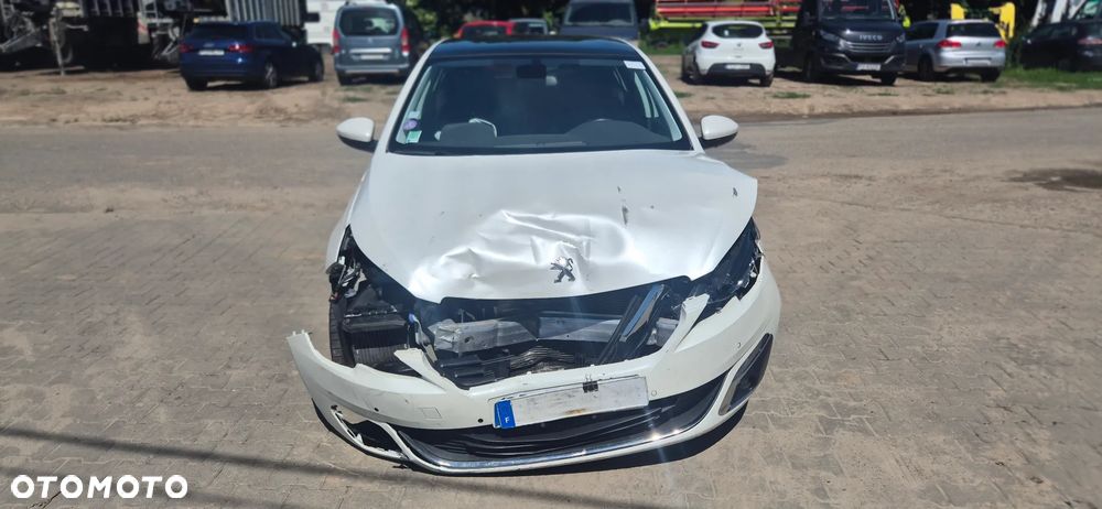 Peugeot 308 1.2 PureTech Allure S&S - 2