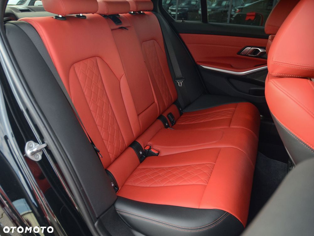 BMW Seria 3 M340i xDrive sport - 31