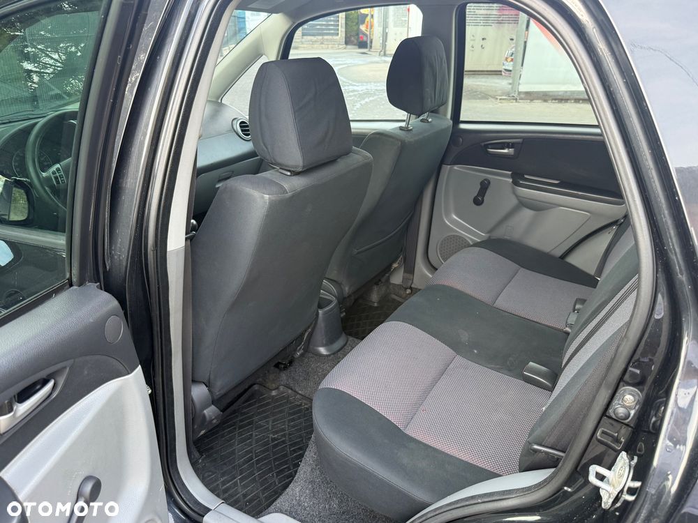 Suzuki SX4 - 20