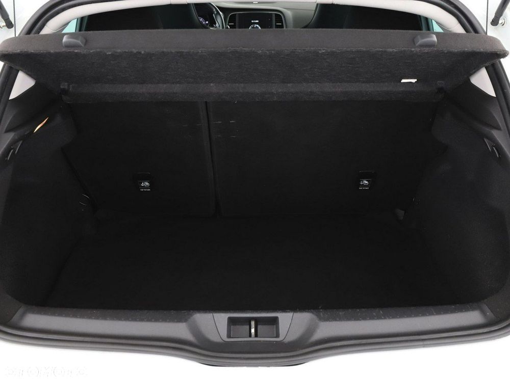 Renault Megane ENERGY TCe 205 EDC GT - 20