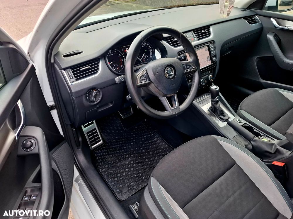 Skoda Octavia 1.4 TSI DSG Style - 6