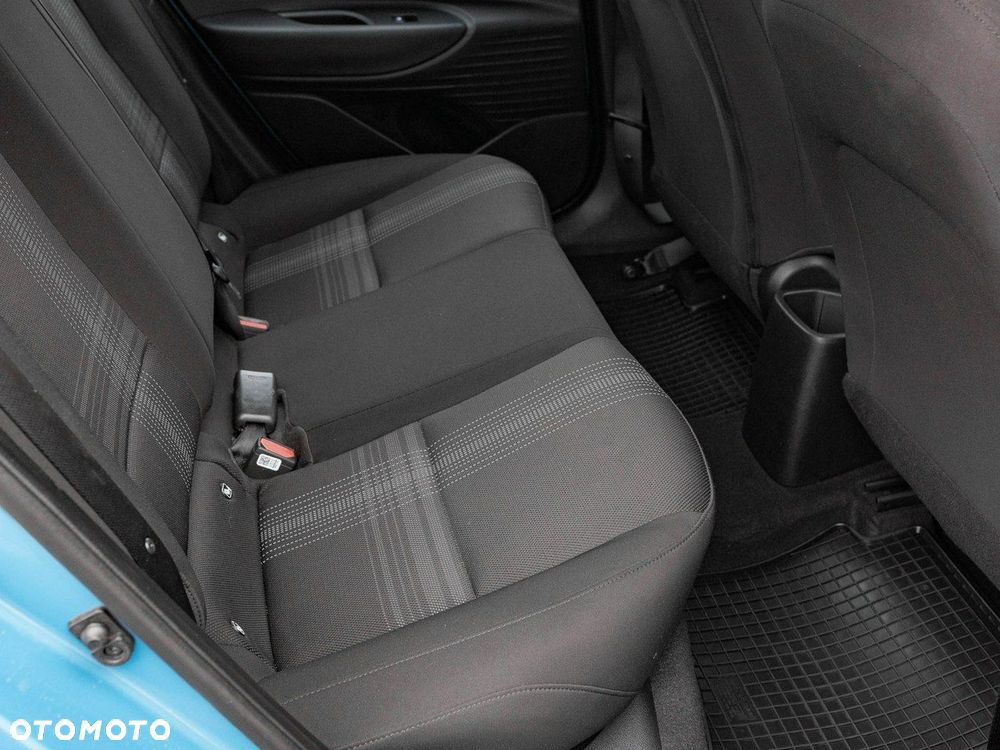 Hyundai i20 1.2 Pure - 25