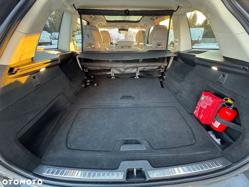 Volvo XC 90 D5 AWD Momentum 7os - 11