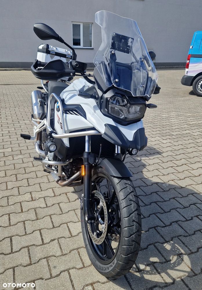 BMW F - 2
