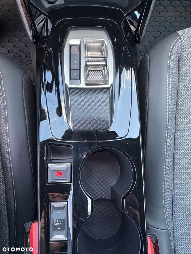Peugeot 2008 1.2 PureTech Allure S&S EAT8 - 14