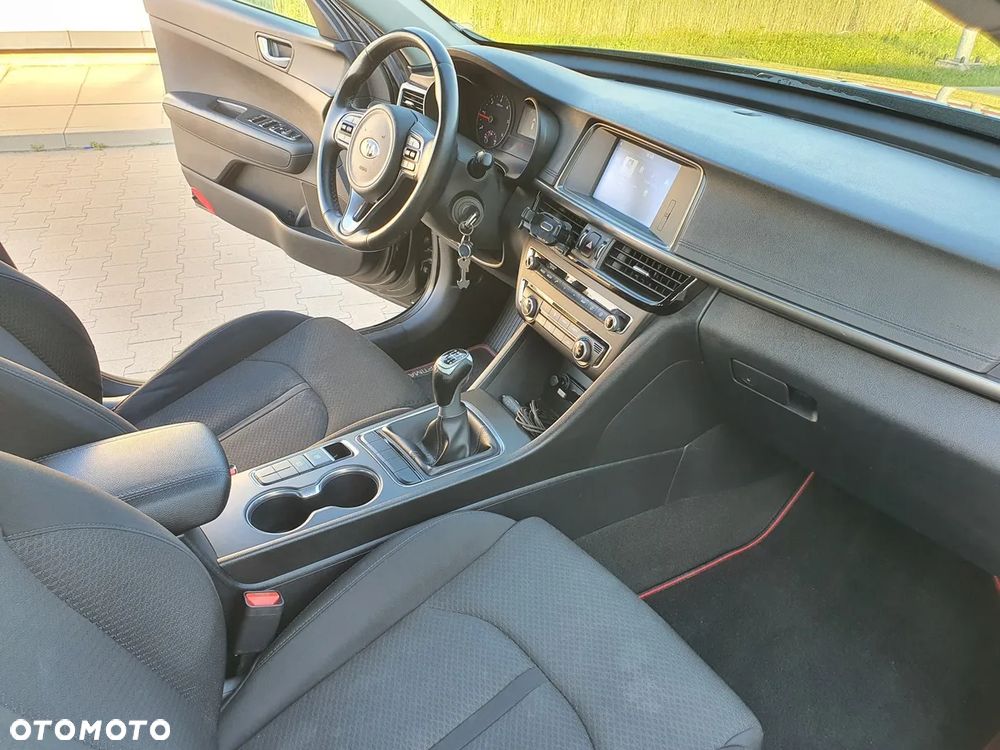 Kia Optima 1.7 CRDI M - 17