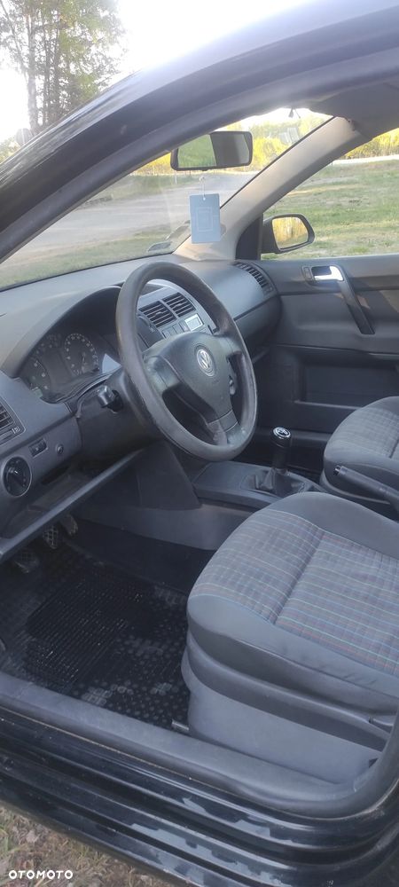 Volkswagen Polo 1.4 16V Comfortline - 9