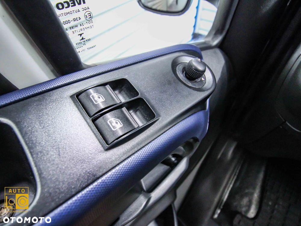 Iveco DAILY CHŁODNIA + MROŹNIA + AGREGAT x 2 + AUTOMAT - 25