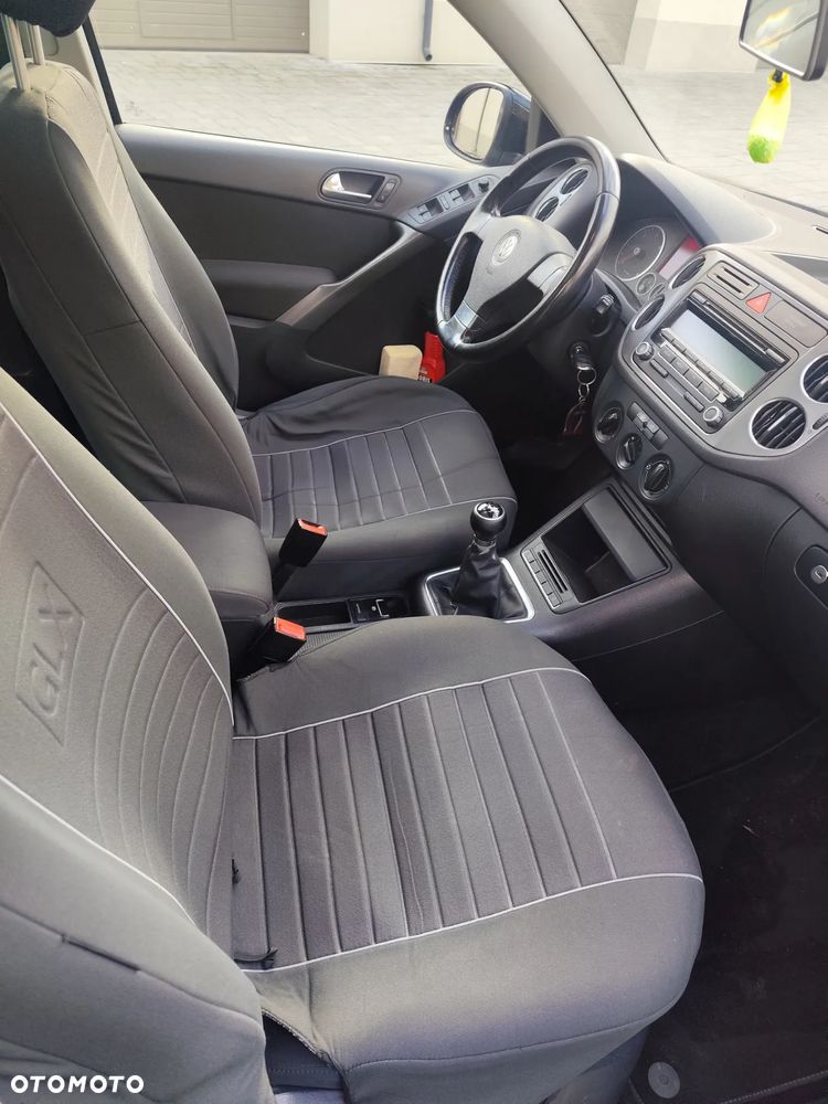 Volkswagen Tiguan - 8