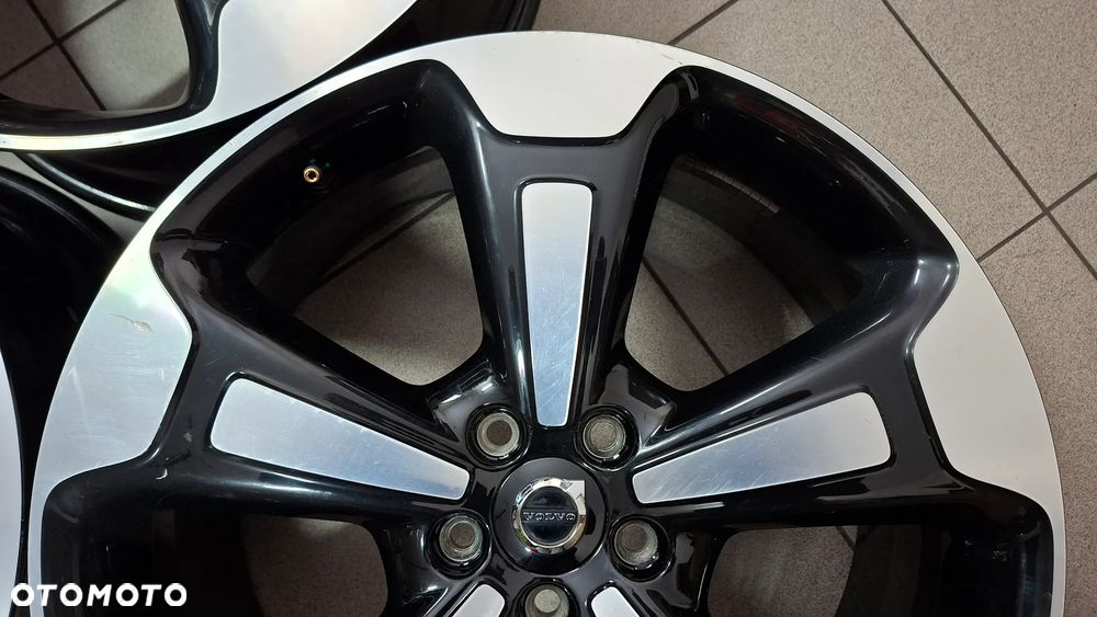 Felgi Aluminiowe 20 Volvo XC 40 5x108 ET 50.5 - 7