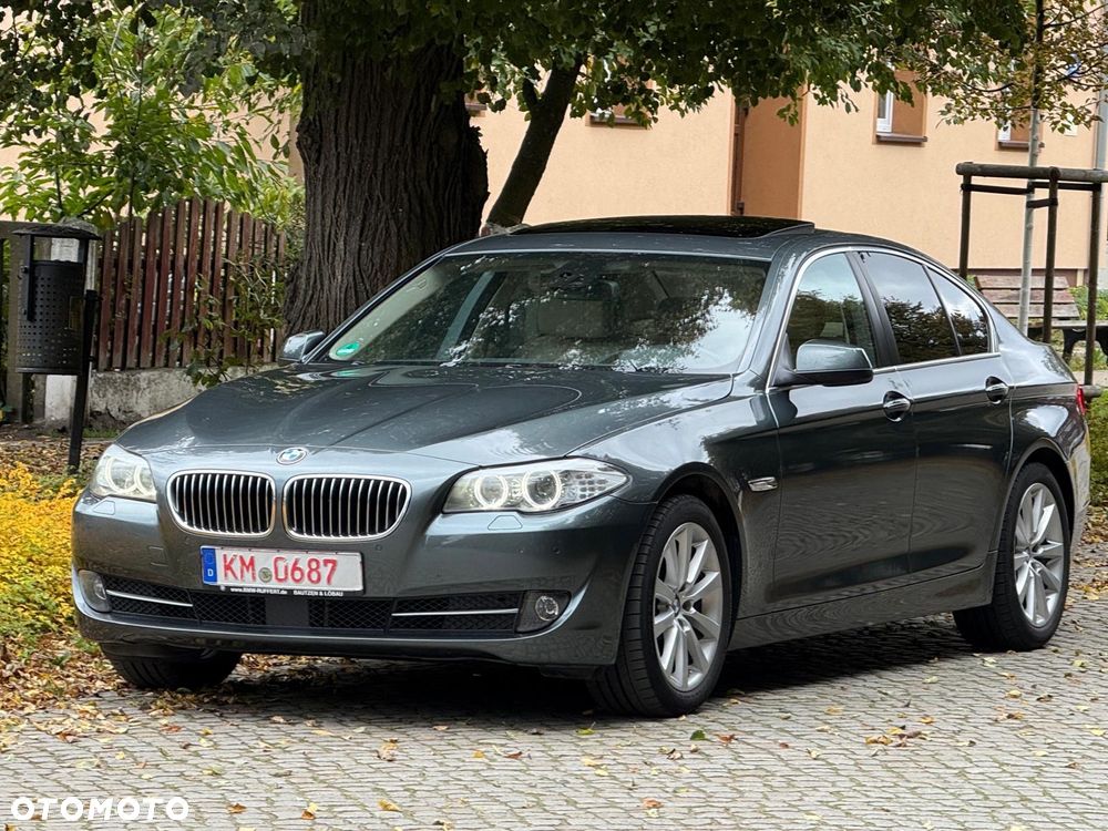 BMW Seria 5 528i Sport-Aut - 3