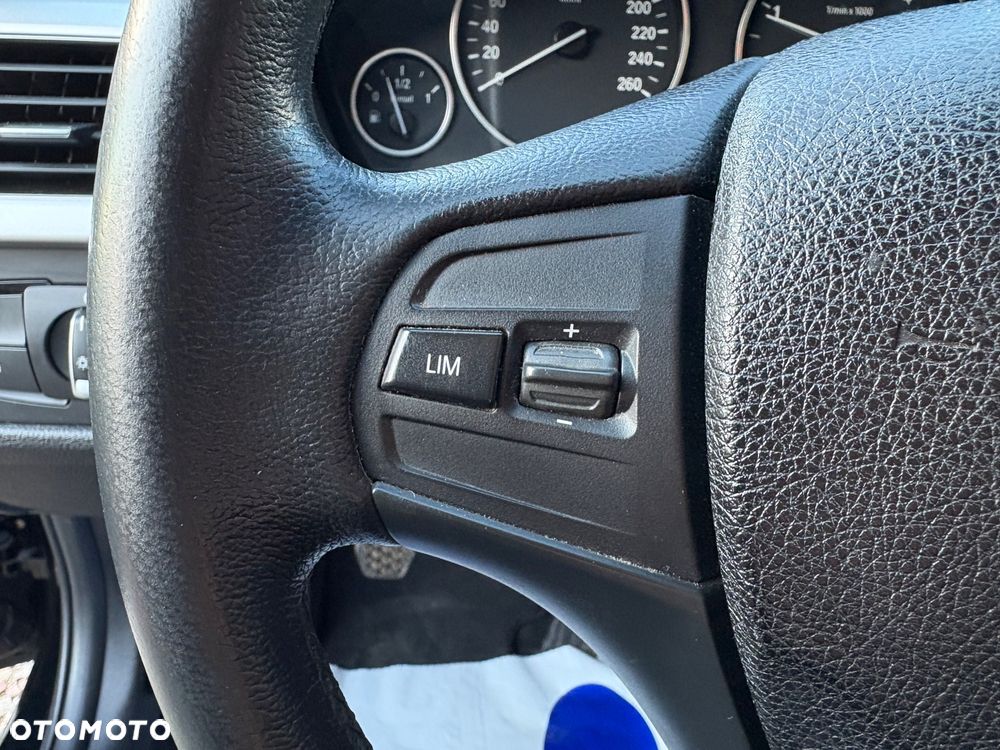 BMW Seria 3 320d DPF - 16