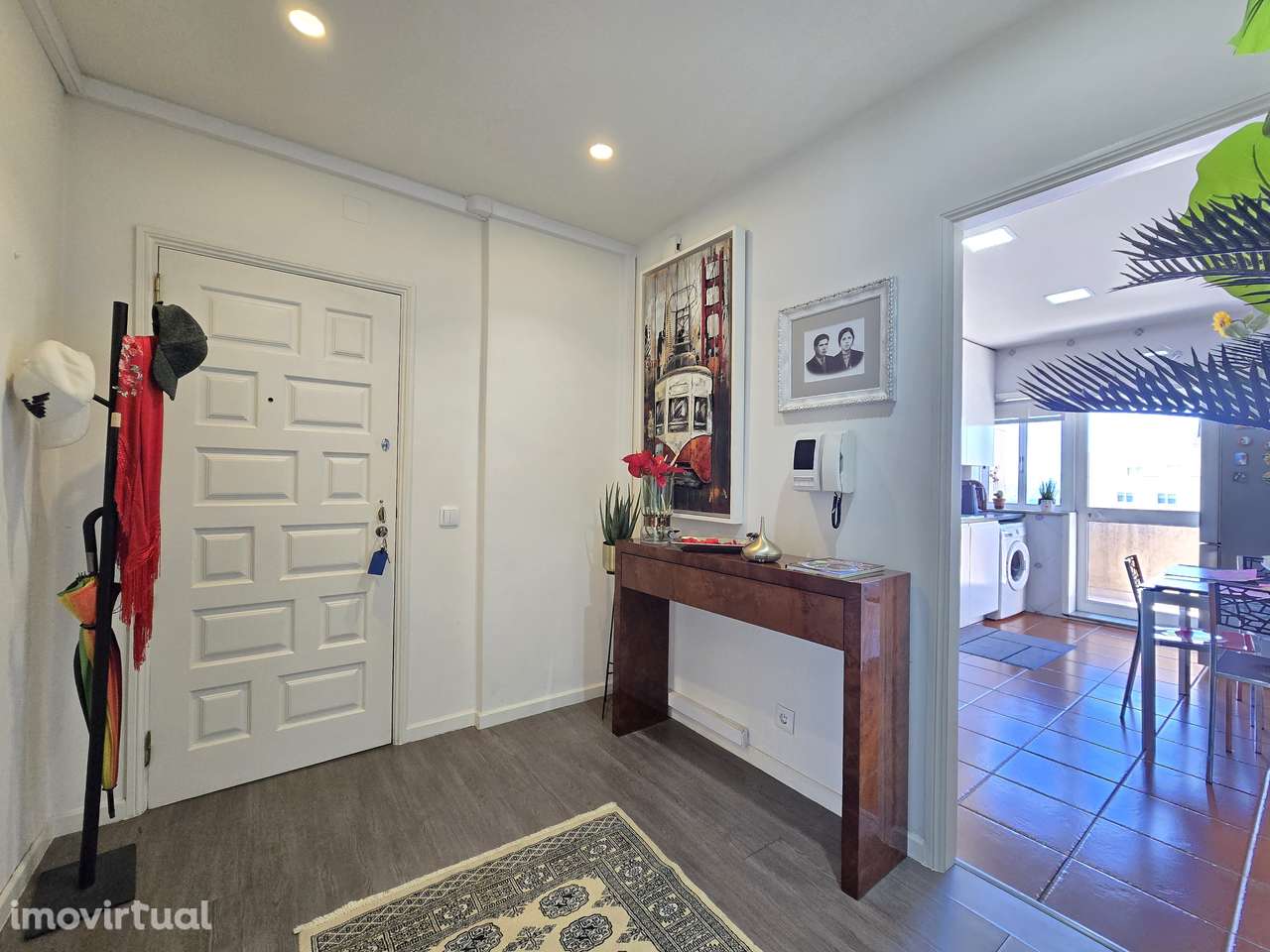 Apartamento T2 remodelado no centro, a 200m do Arco da Porta Nova - Grande imagem: 5/20