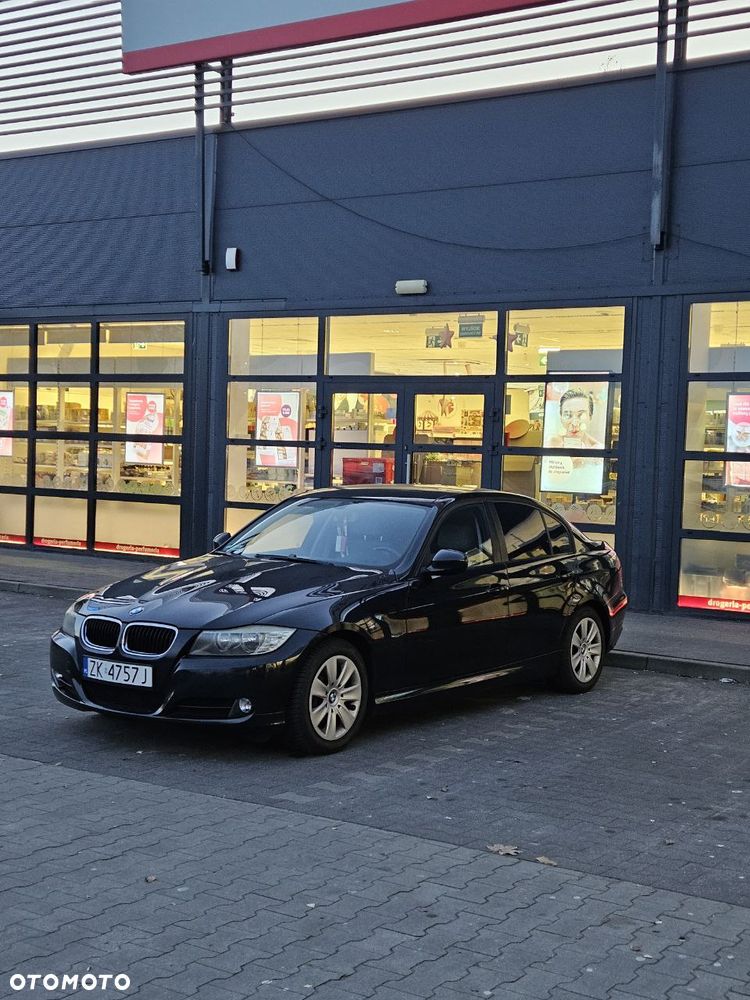 BMW Seria 3 318i - 1