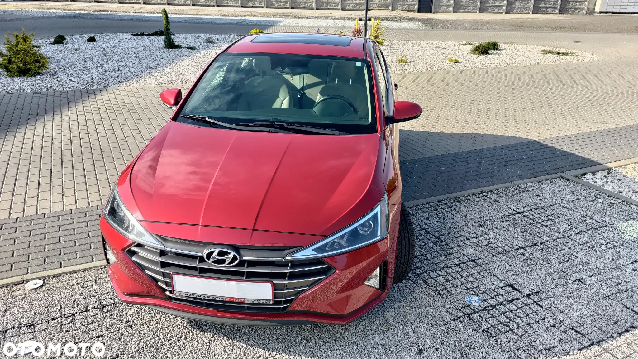 Hyundai Elantra - 8