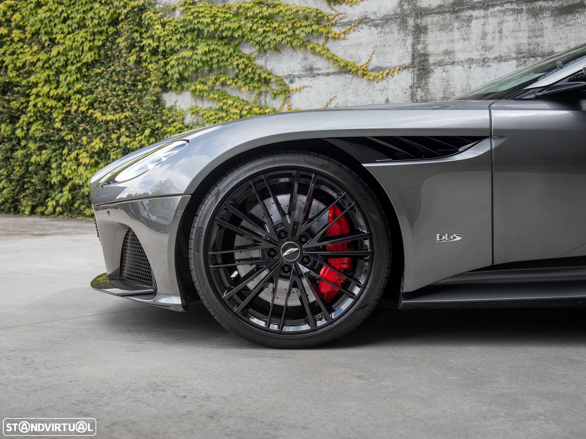 Aston Martin DBS Volante Superleggera - 6