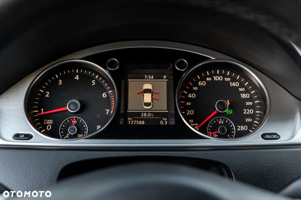 Volkswagen Passat CC 2.0 TSI DSG Exclusive - 23