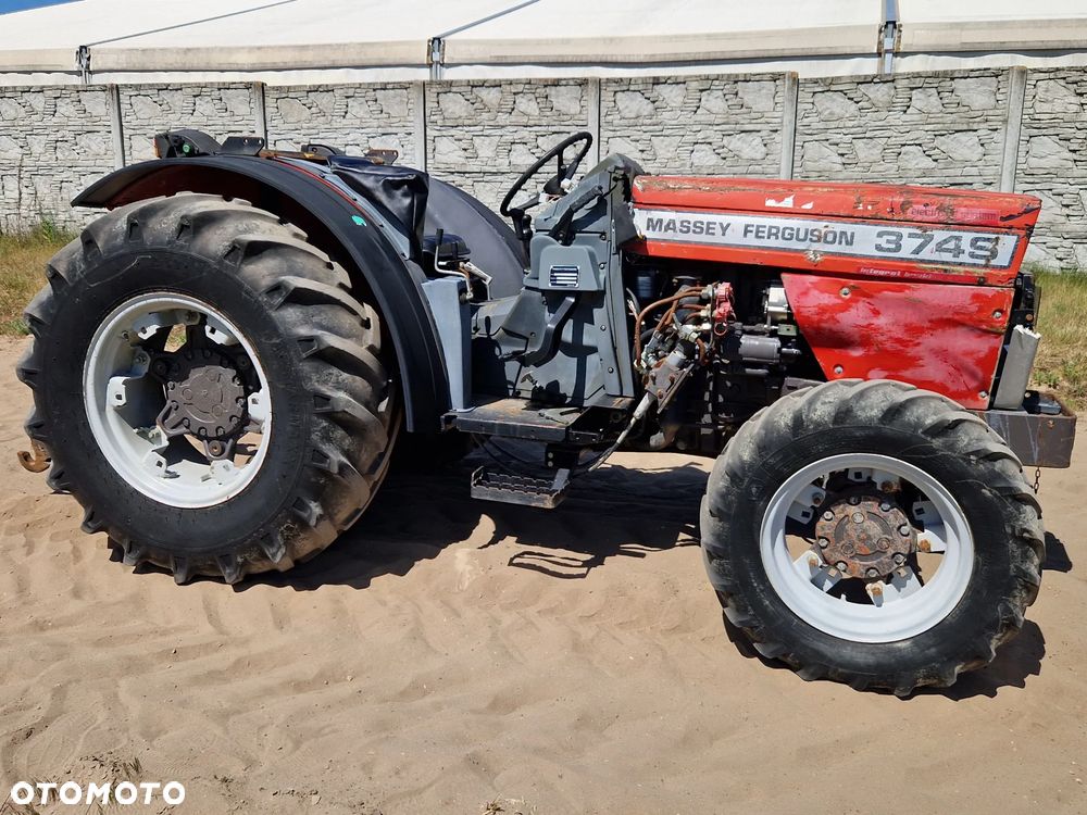 Massey Ferguson 374S 374 Bez Kabiny 70 Koni Perkins 4x4 podobny do  MF 390, Landini 7550, McCormick 745, Same Frutteto 75, Lamborghini Grand Prix 75, Deutz Agroplus 75, New Holland TN75F, Zetor 7245 - 5
