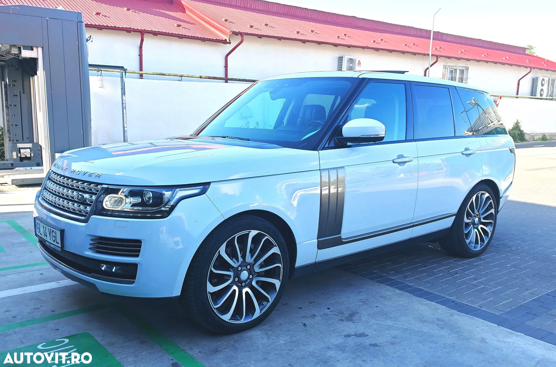 Land Rover Range Rover 4.4 I SDV8 Autobiography - 9