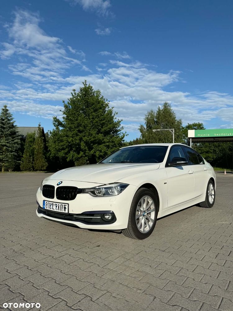 BMW Seria 3 318i Sport Line - 2