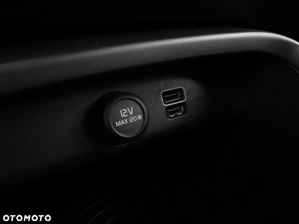 Volvo XC 40 D3 - 30
