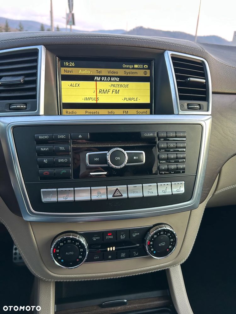 Mercedes-Benz ML 63 AMG 4Matic AMG SPEEDSHIFT 7G-TRONIC - 19