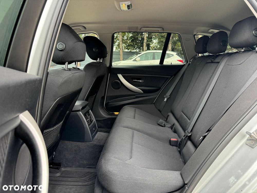 BMW Seria 3 - 29