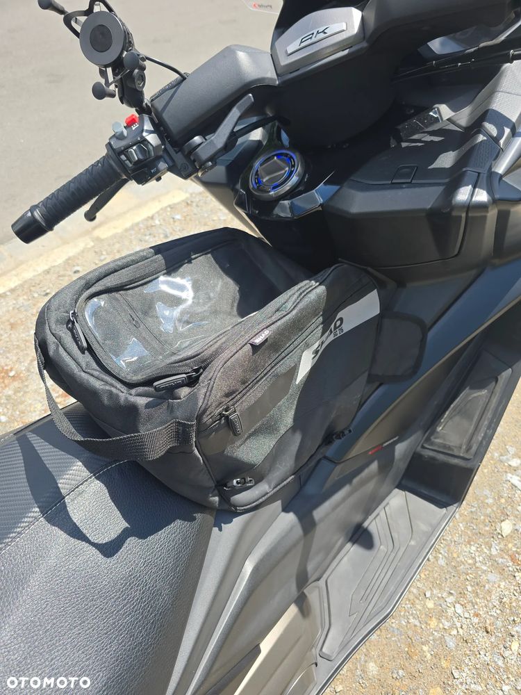 Kymco AK 550 - 12