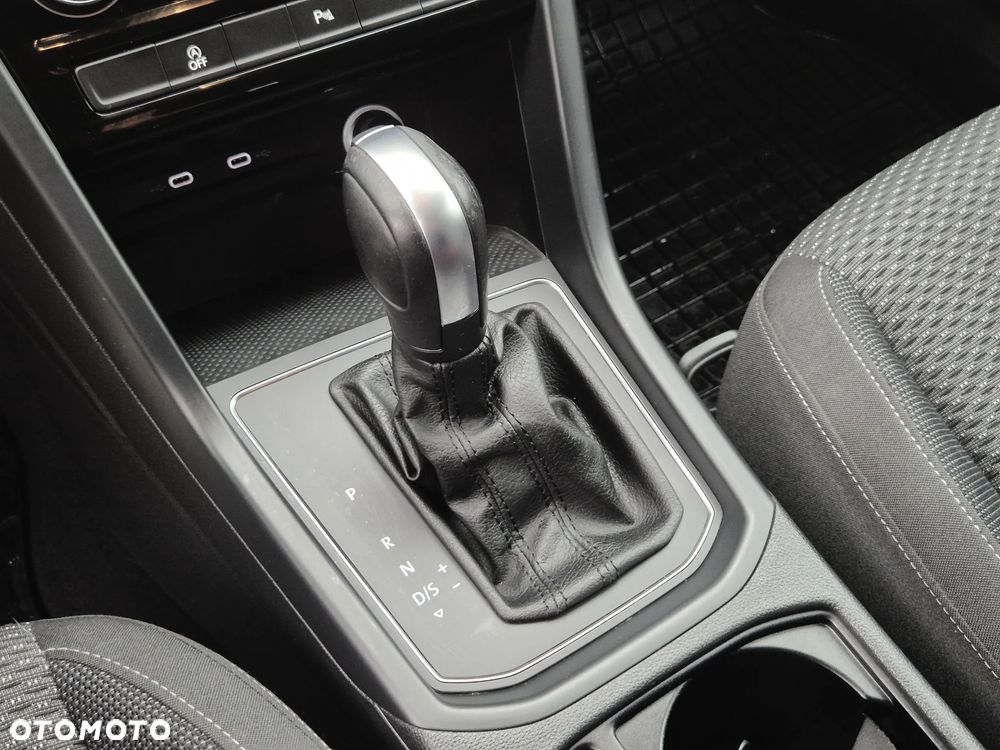 Volkswagen Touran 2.0 TDI BMT Comfortline DSG - 11