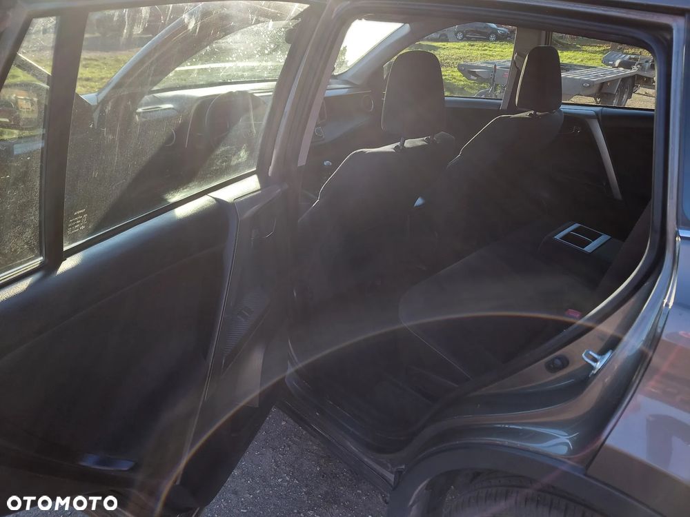 Toyota RAV4 2.0 D-4D 4x2 Start-Stop Executive - 5