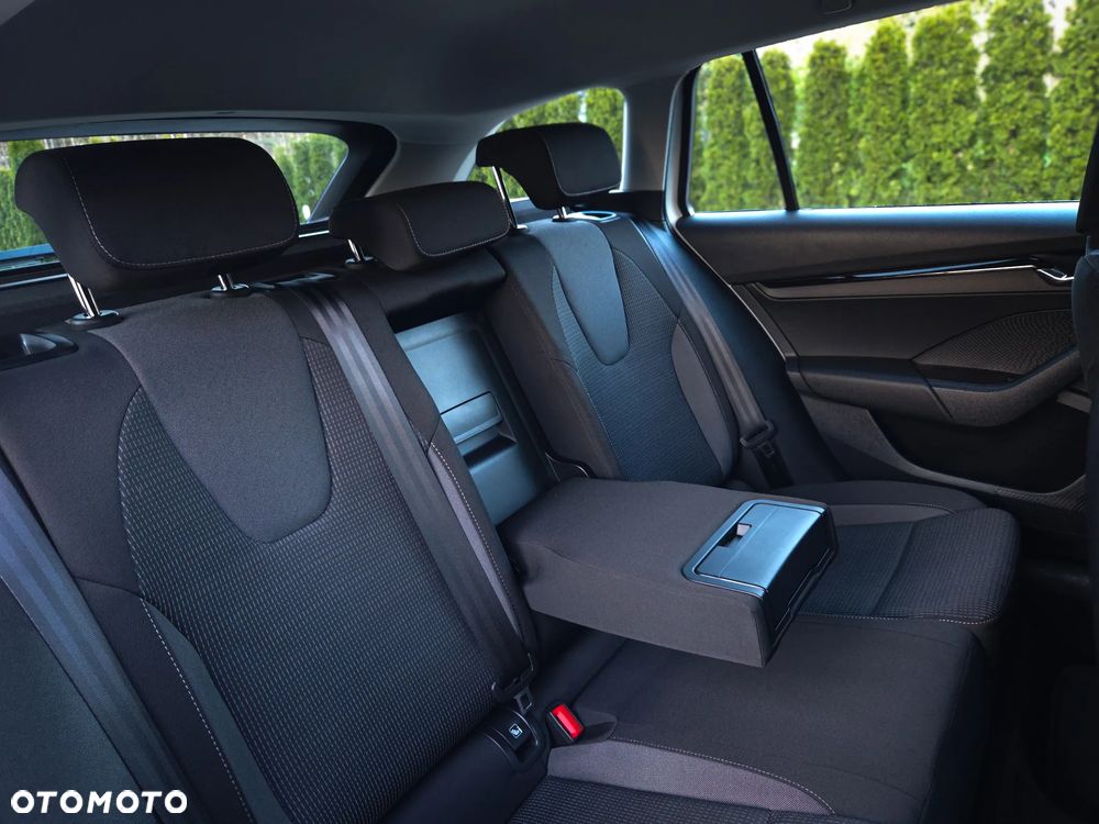 Skoda Octavia 2.0 TDI DSG Edition - 23