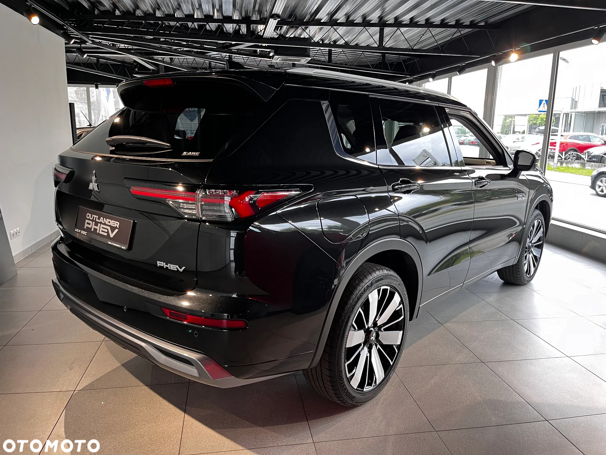 Mitsubishi Outlander PHEV Instyle - 5