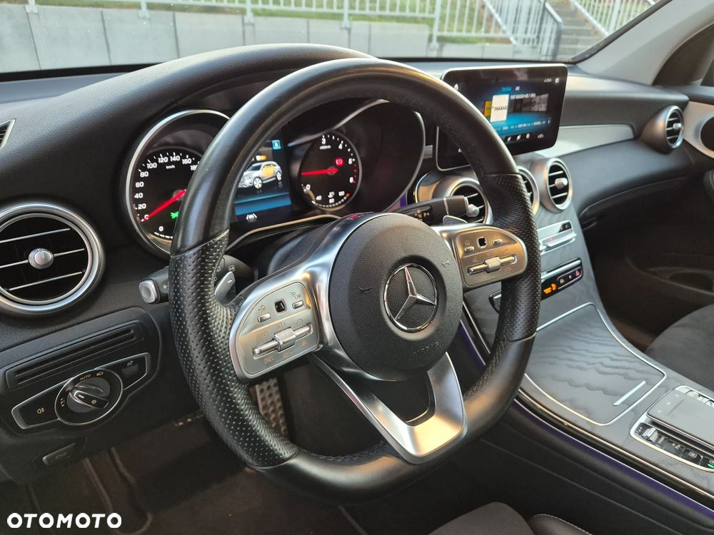 Mercedes-Benz GLC 220 d 4Matic 9G-TRONIC AMG Line - 18