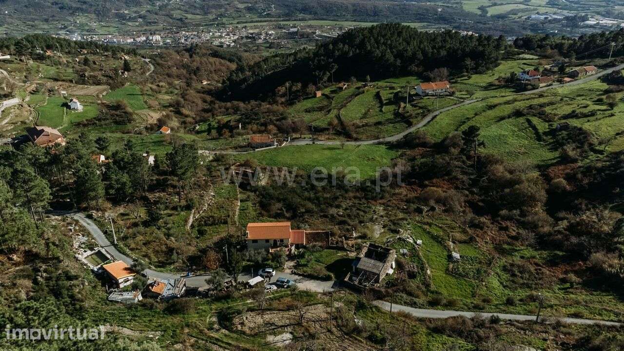 Terreno com ruina / Covilhã, Vila do Carvalho - Grande imagem: 5/20