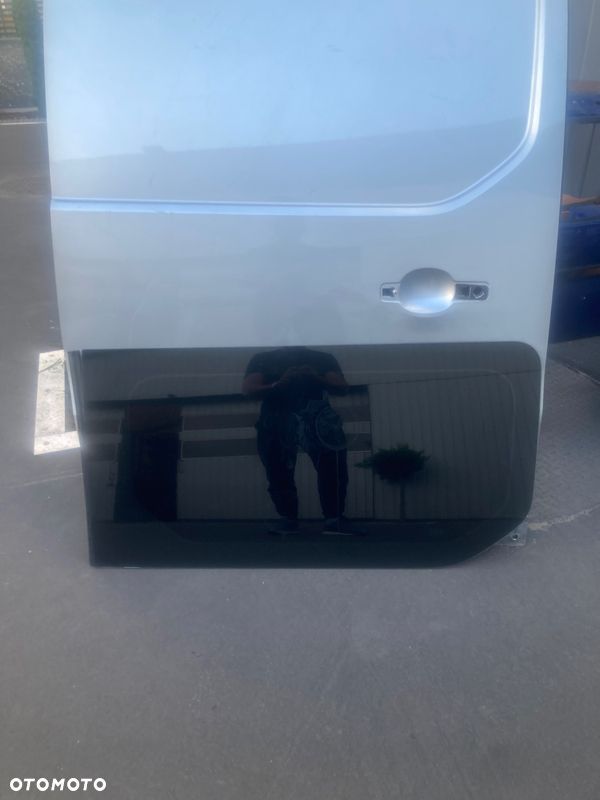 Renault Trafic III 3 SZYBA BOCZNA DRZWI SUWANYCH PRZESUWNYCH RAWA Wwa