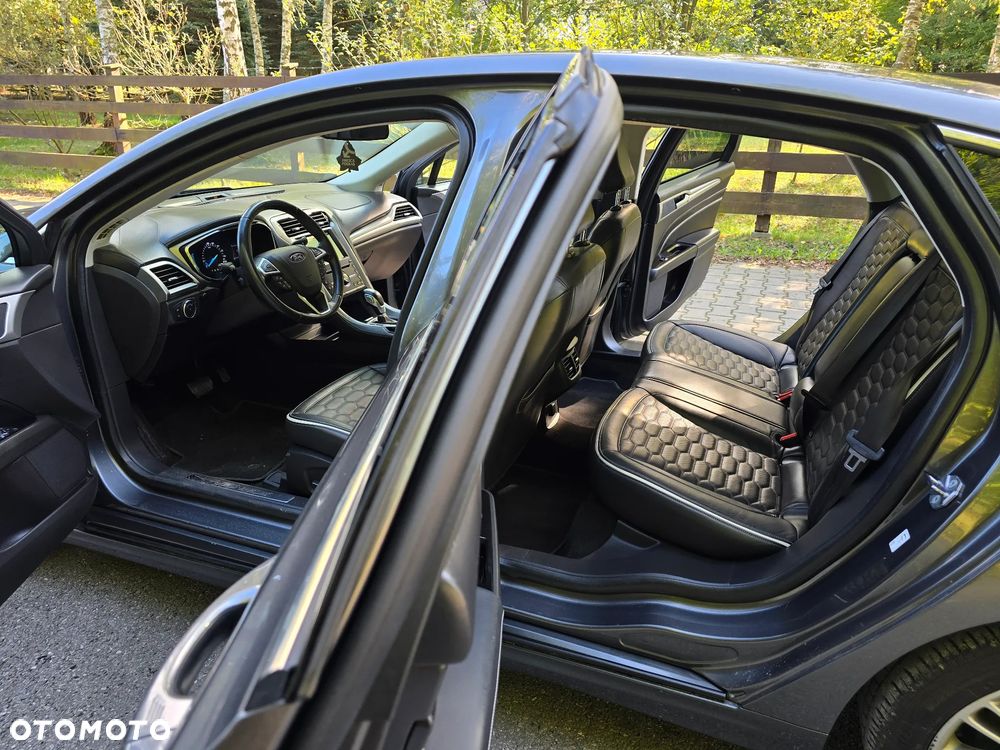 Ford Mondeo Vignale 2.0 Hybrid - 22