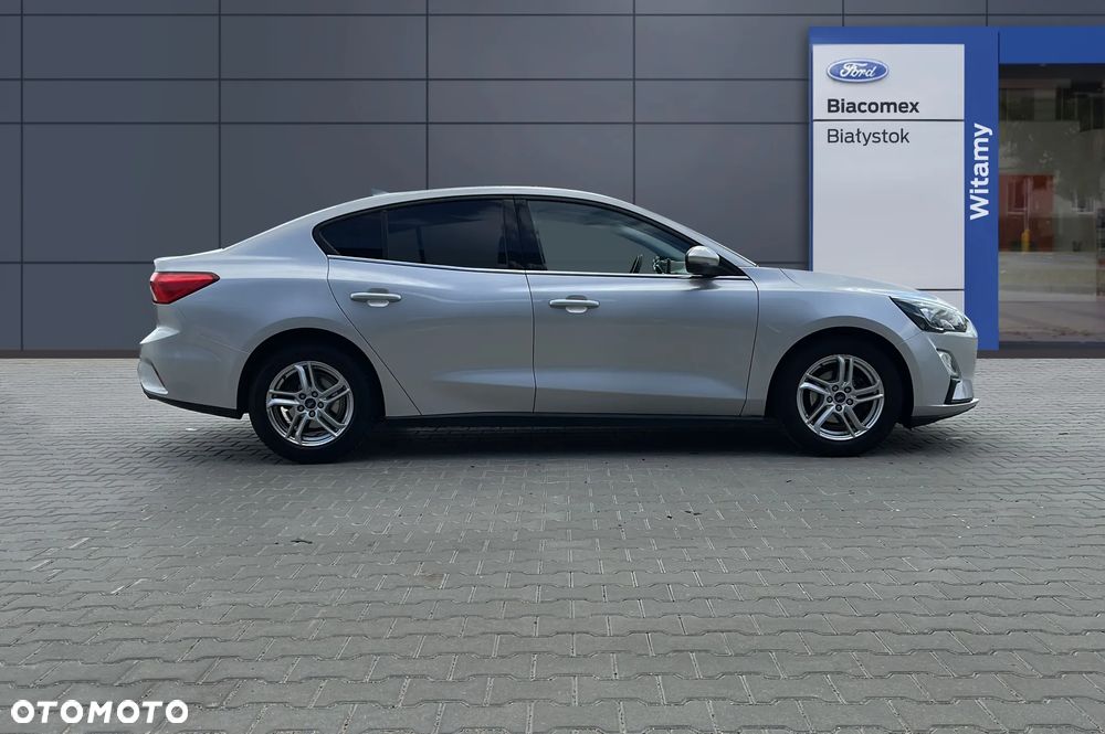 Ford Focus 1.0 EcoBoost Trend - 6