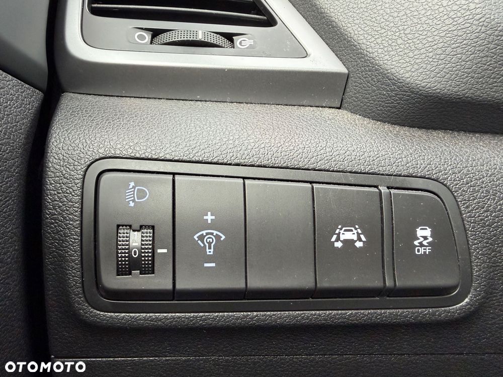 Hyundai Tucson blue 1.7 CRDi 2WD Advantage - 12