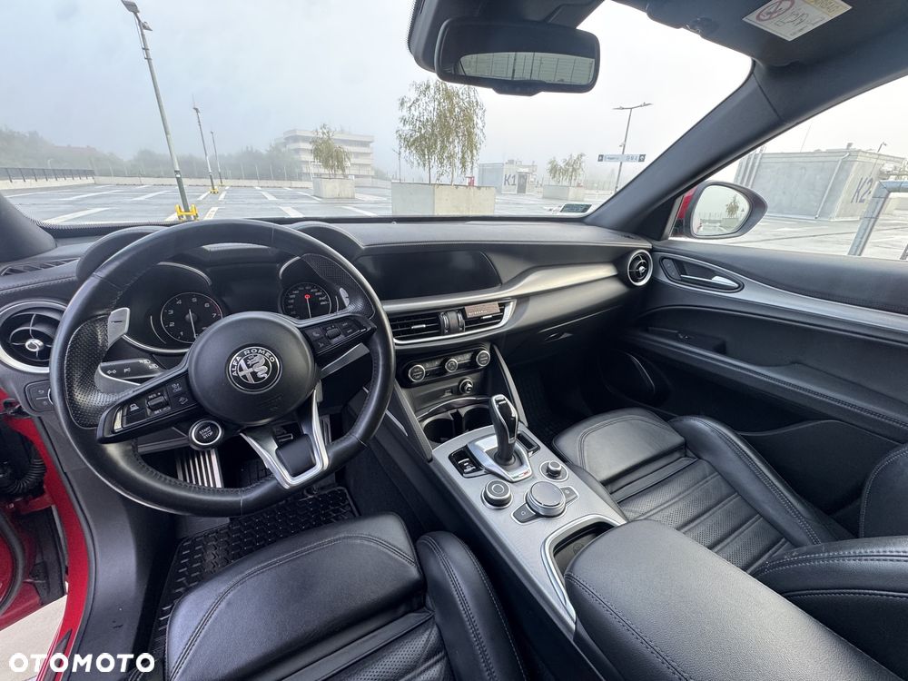 Alfa Romeo Stelvio 2.0 Turbo Veloce Q4 - 11