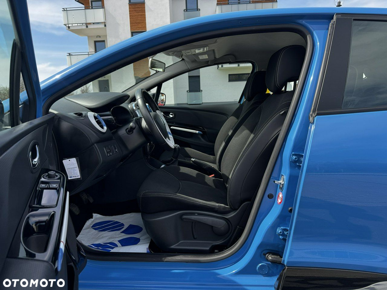 Renault Clio TCe 90 Luxe - 5